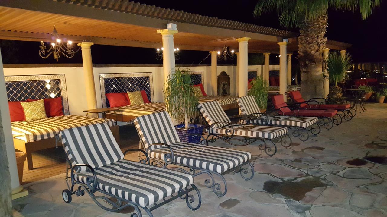 Tuscan Springs Hotel & Spa Desert Hot Springs Extérieur photo