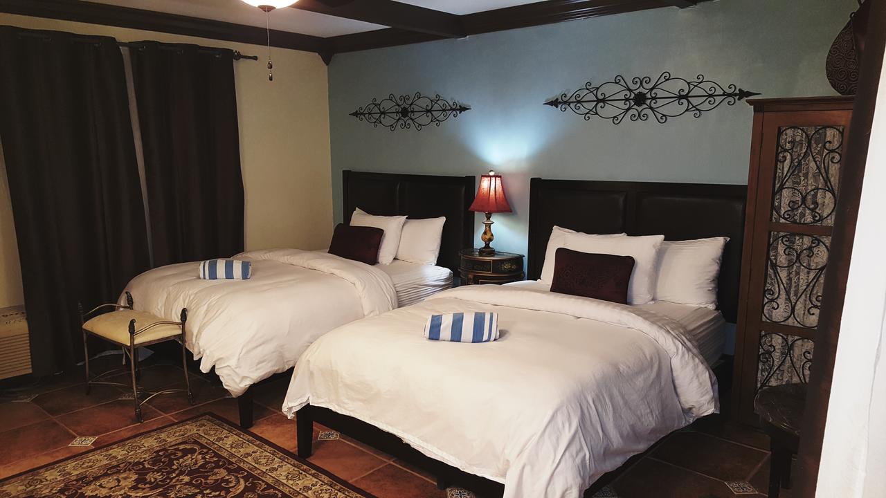 Tuscan Springs Hotel & Spa Desert Hot Springs Extérieur photo