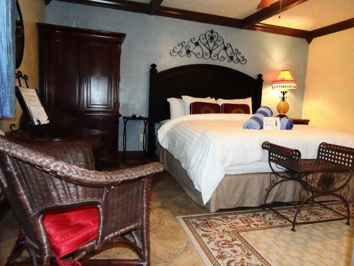 Tuscan Springs Hotel & Spa Desert Hot Springs Extérieur photo